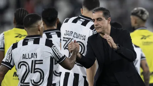 RJ - RIO DE JANEIRO - 04/06/2025 - BRASILEIRO A 2025, BOTAFOGO X CEARA - Renato Paiva tecnico do Botafogo apos partida contra o Ceara no estadio Engenhao pelo campeonato Brasileiro A 2025. Foto: Jorge Rodrigues/AGIF
