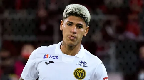 Jorge Carrascal, meia-atacante do Dínamo de Moscou - Foto: Vladimir Pesnya/Epsilon/Getty Images