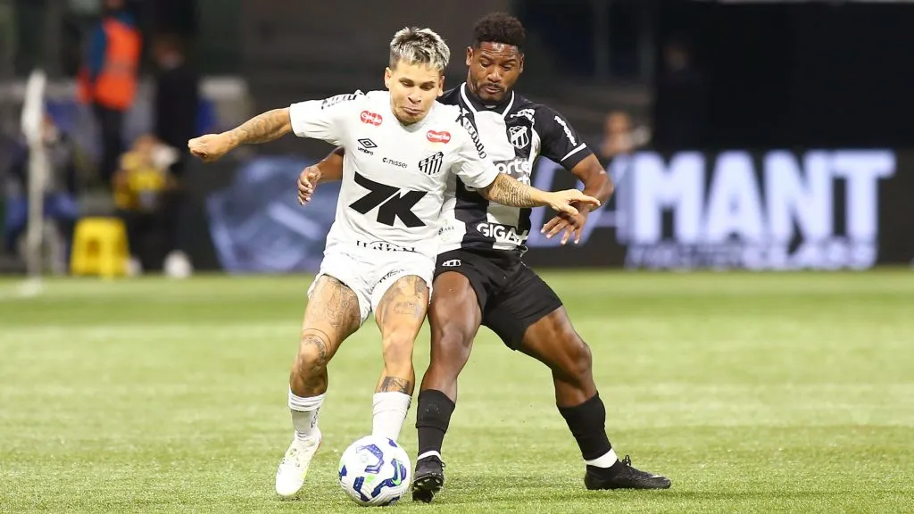 Soteldo jogador do Santos durante partida contra o Ceará no estádio Arena Allianz Parque pelo campeonato Brasileiro A 2025. Foto: Mauricio De Souza/AGIF