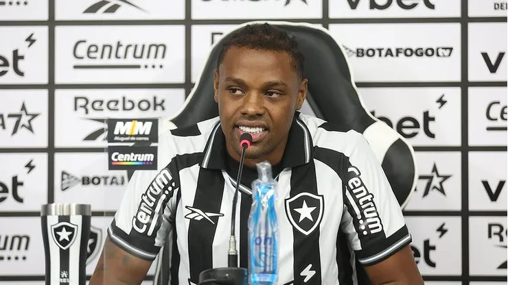 Kaio Pantaleão foi apresentado pelo Botafogo. Foto: Vitor Silva/Botafogo