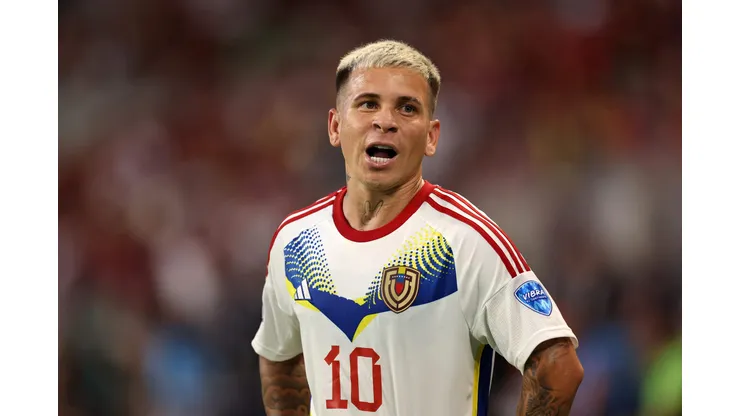 Soteldo, atacante do Santos e da Seleção Venezuelana - Foto: Buda Mendes/Getty Images