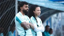 Gabigol e Byanca Brasil durante treino do Cruzeiro Feminino. Foto: Gustavo Martins/Cruzeiro
