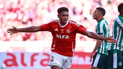 RS - PORTO ALEGRE - 26/04/2025 - BRASILEIRO A 2025, INTERNACIONAL X JUVENTUDE - Victor Gabriel jogador do Internacional comemora seu gol durante partida contra o Juventude no estadio Beira-Rio pelo campeonato Brasileiro A 2025. Foto: Maxi Franzoi/AGIF