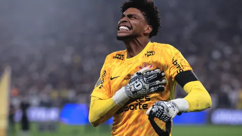 Hugo souza, jogador do Corinthians, comemora durante partida contra o Palmeiras no estadio Arena Corinthians pelo campeonato Paulista 2025. Foto: Ettore Chiereguini/AGIF