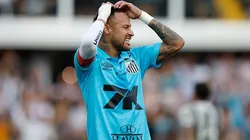 Neymar durante partida entre Santos e Botafogo, na Vila Belmiro, pelo Brasileirão. Foto: Miguel Schincariol