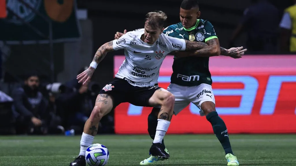 Róger Guedes durante Derby pelo Corinthians. Foto: Ettore Chiereguini/AGIF