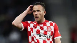 Arthur é analisado pelo Grêmio - (Photo by Judit Cartiel/Getty Images).