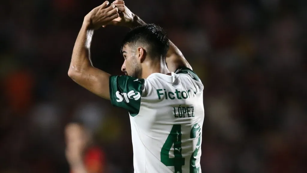 Flaco Lóez durante partida. Foto: Marlon Costa/AGIF