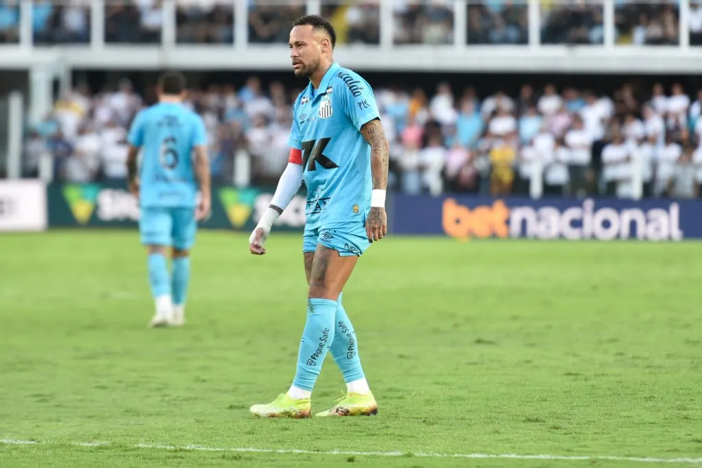 SP – SANTOS – 01/06/2025 – BRASILEIRO A 2025, SANTOS X BOTAFOGO – Neymar, durante partida contra o Botafogo no estadio Vila Belmiro pelo campeonato Brasileiro A 2025. Foto: Jota Erre/AGIF