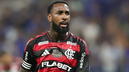 Gerson jogador do Cruzeiro durante partida contra o Flamengo no estádio Mineirão pelo campeonato Brasileiro A 2025.