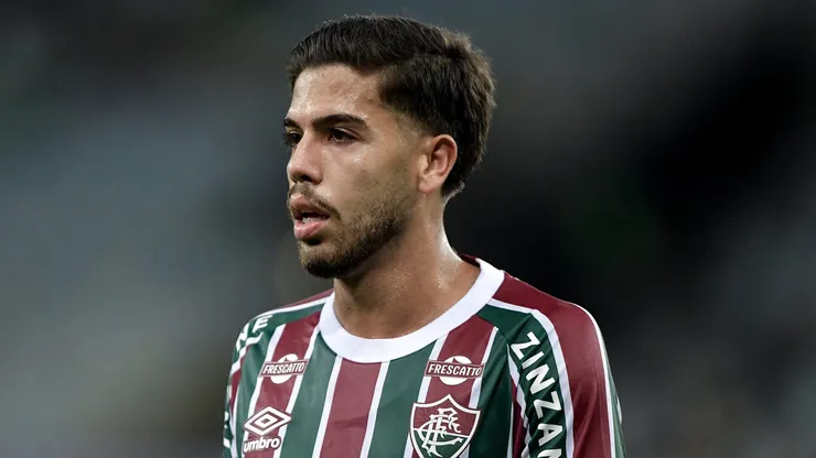Nonato concedeu entrevista na chegada do Fluminense aos Estados Unidos. Foto: Thiago Ribeiro/AGIF