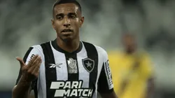 Victor Sá, ex-jogador do Botafogo, durante partida contra o Madureira no estadio Engenhao pelo campeonato Carioca 2024. Foto: Jorge Rodrigues/AGIF