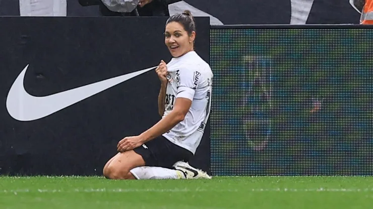 Gabi Zanotti jogadora do Corinthians comemora seu gol durante partida contra o Ferroviária no estádio Arena Corinthians pelo campeonato Supercopa 2024.