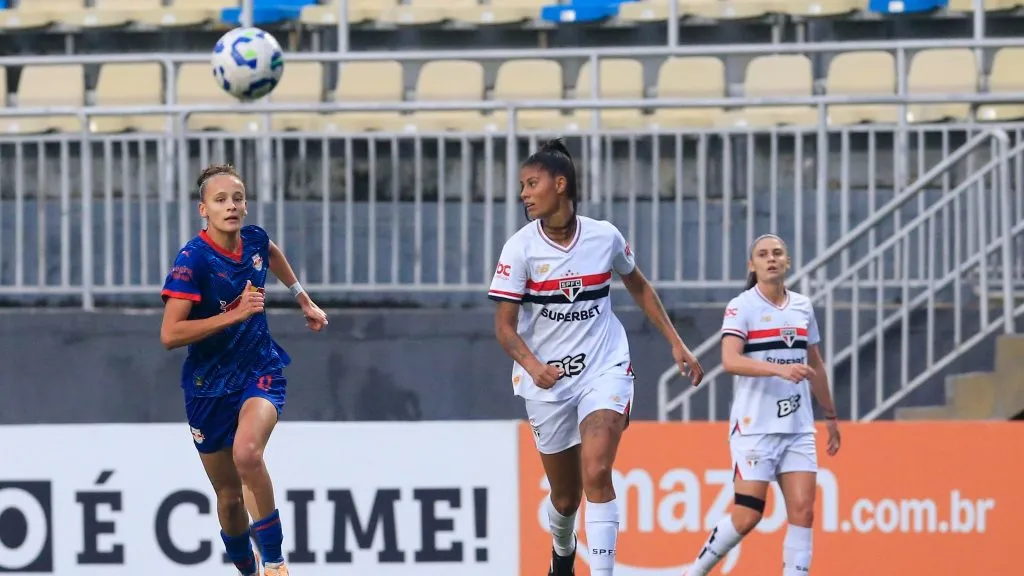 Jogadoras do Red Bull Bragantino e São Paulo no Brasileirão Feminino