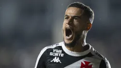 RJ - RIO DE JANEIRO - 17/05/2025 - BRASILEIRO A 2025, VASCO X FORTALEZA - Philippe Coutinho jogador do Vasco durante partida contra o Fortaleza no estadio Sao Januario pelo campeonato Brasileiro A 2025. Foto: Jorge Rodrigues/AGIF