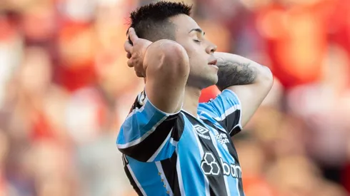 Aravena está recebendo sondagens da Europa e MLS e pode deixar o Grêmio.