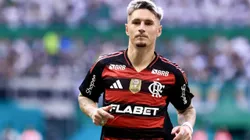 Varela, jogador do Flamengo, durante partida contra o Palmeiras no estadio Arena Allianz Parque pelo campeonato Brasileiro A 2025. Foto: Marcello Zambrana/AGIF