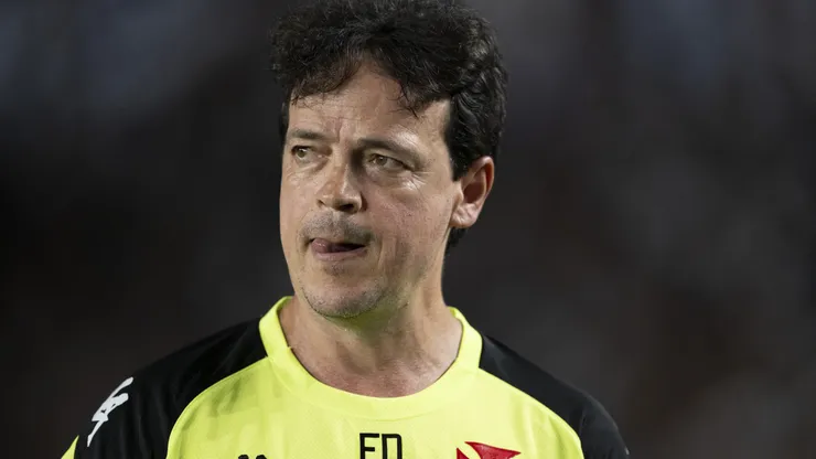 Vasco de Diniz já iniciou a preparação para encarar o São Paulo - Foto: Jorge Rodrigues/AGIF