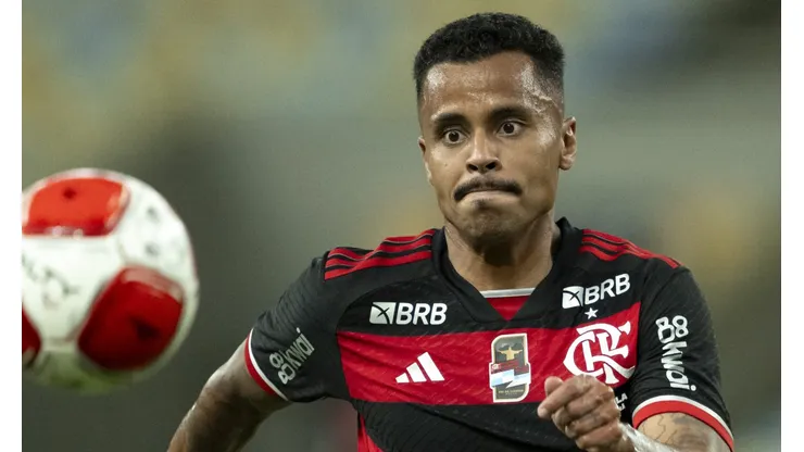 Allan em partida pelo Flamengo. Foto: Jorge Rodrigues/AGIF