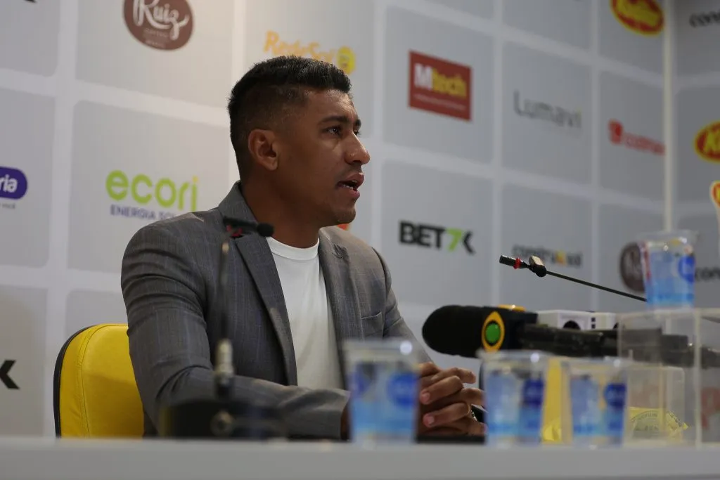 SP – MIRASSOL – 11/12/2024 – COLETIVA APRESENTACAO PAULINHO – COORDENADOR TECNICO DO MIRASSOL – Paulinho durante sua apresentacao oficial como coordenador tecnico do Mirassol em coletiva de imprensa realizada no CT do Mirassol. Foto: Pedro Zacchi/AGIF