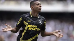 Torcida do Vasco pede contratação de Victor Sá - Foto: Jorge Rodrigues/AGIF