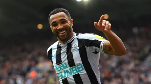 Callum Wilson comemorando gol pelo Newcastle. (Photo by Stu Forster/Getty Images)