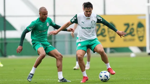 Mayke e Rahael Veiga em treino na Academia de Futebol. (Foto: Cesar Greco/Palmeiras/by Canon)