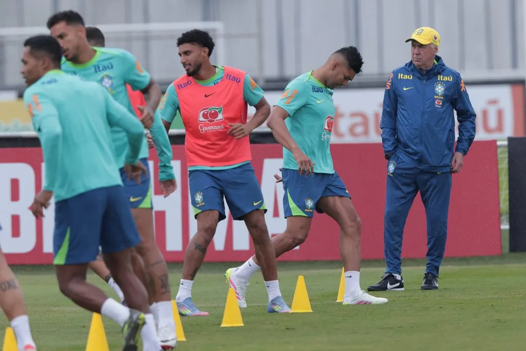 Carlo Ancelotti treinador do Brasil durante treino no  CT Joaquim Grava – Foto: Ettore Chiereguini/AGIF