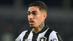 Hugo jogador do Botafogo durante partida contra o Universitario no estádio Engenhão pelo campeonato Copa Libertadores 2024.