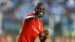 LA PAZ, BOLIVIA - AUGUST 22: Enner Valencia of Internacional celebrates after scoring the team's first goal during a Copa CONMEBOL Libertadores 2023 quarterfinal first leg match between Bolivar and Internacional at Hernando Siles Stadium on August 22, 2023 in La Paz, Bolivia. (Photo by Gaston Brito Miserocchi/Getty Images)