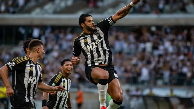 Hulk jogador do Atlético-MG comemora seu gol durante partida - Foto: Fernando Moreno/AGIF