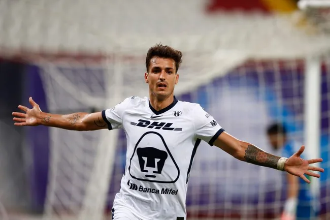 Juan Dinenno, ex-camisa 9 do Pumas comemora seu gol diante do Atlas no Torneio Guard1anes 2020 Liga MX, em Guadalajara, no Mexico. Foto: Refugio Ruiz/Getty Images