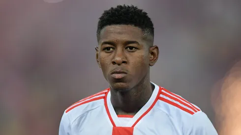 Vitão em ação pelo Internacional. Foto: Thiago Ribeiro/AGIF