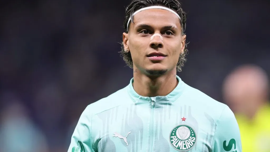 Richard Ríos antes de partida. Foto: Gilson Lobo/AGIF