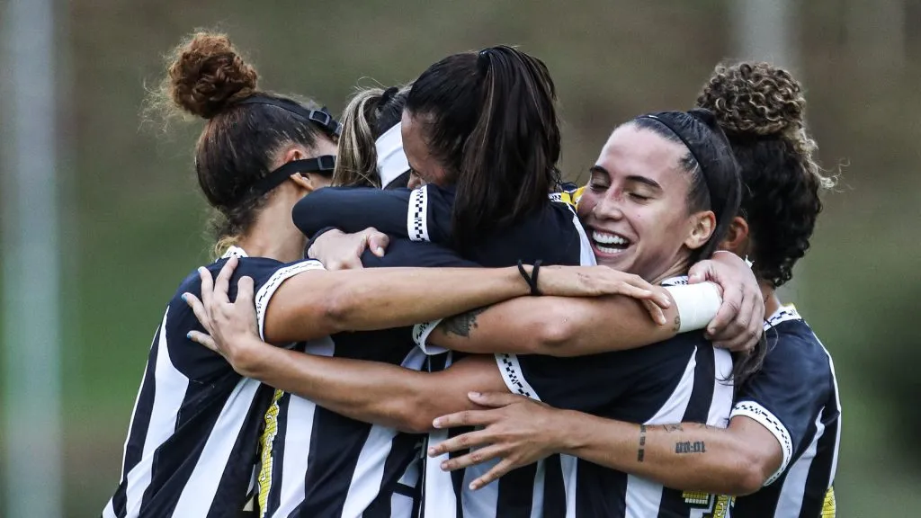 Elenco das Sereias da Vila