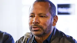 Neymar Pai vê com otimismo a permanência de Neymar no Santos. (Photo by Ricardo Moreira/Getty Images)