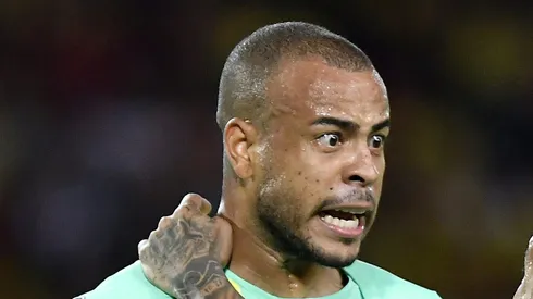 Mayke está na mira do Peixe.