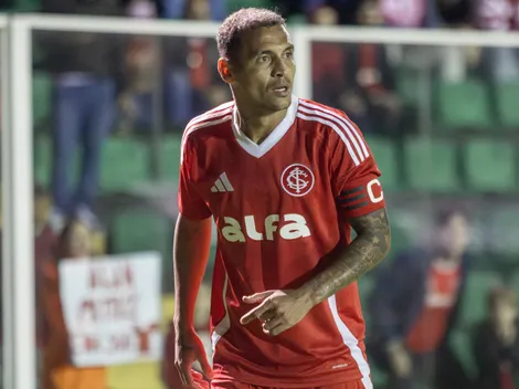 Alan Patrick recebe atenção especial no Inter durante a Data FIFA