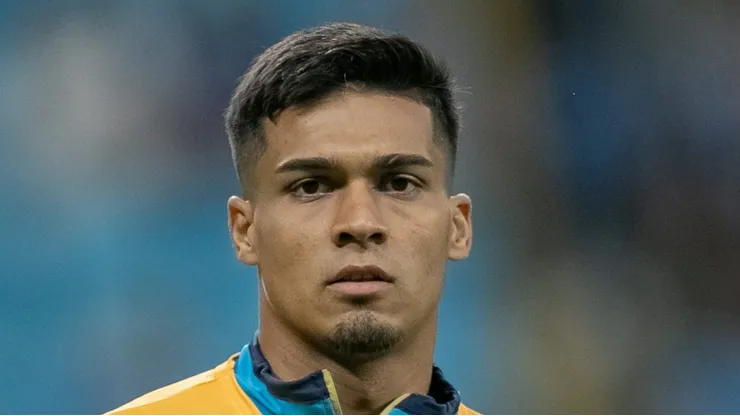 Atacante uruguaio durante aquecimento para partida da Sul-Americana.