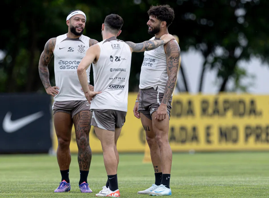 Memphis, Garro e Yuri Alberto em treino do Corinthians – Foto: Reprodução/Instagram
