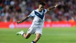 Lateral-direito teria sido oferecido ao Timão. Photo by Mateo Luis Occhi/Getty Images