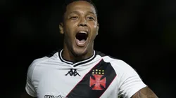 David e Estrella aparecem treinando em fase final de recuperação no Vasco.