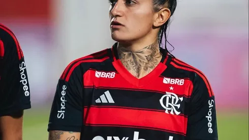 Atacante Fernanda, do Flamengo. Foto: Reprodução/Instagram/@fernandacaroll02
