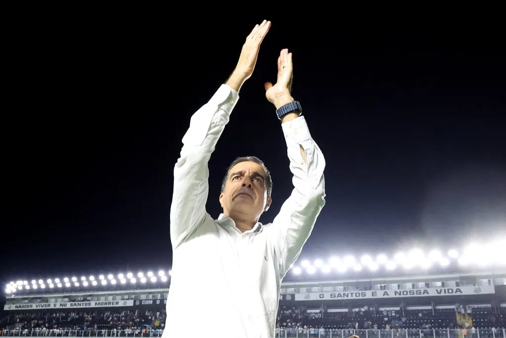 Renato Paiva vê bastidores serem expostos – Foto: Divulgação / Flickr Botafogo