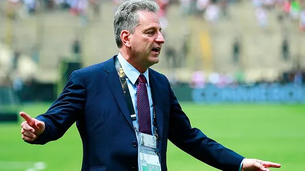 Rodolfo Landim durante partida. Foto: Daniel Apuy/Getty Images