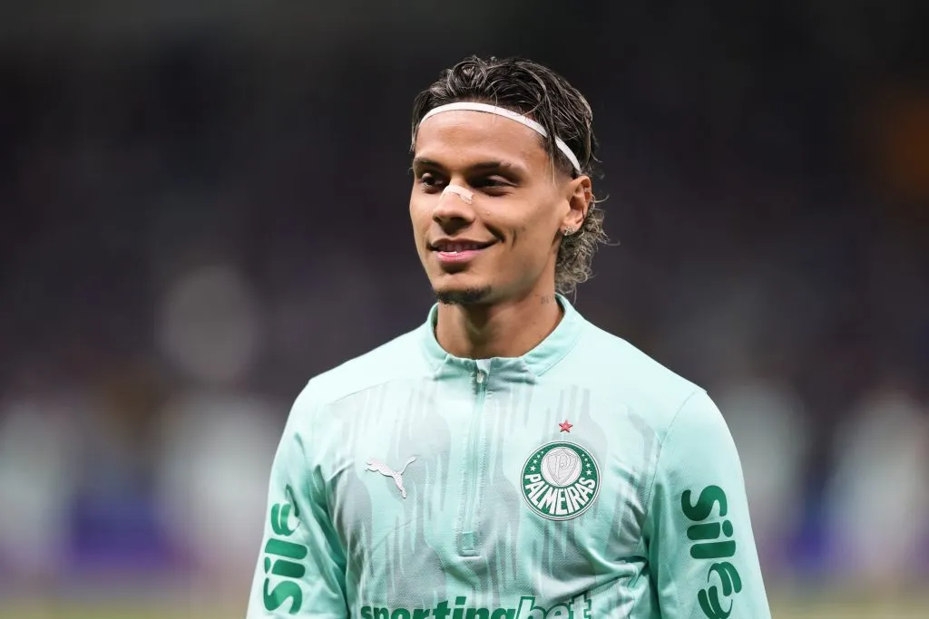 MG – BELO HORIZONTE – 01/06/2025 – BRASILEIRO A 2025, CRUZEIRO X PALMEIRAS – Richard Rios jogador do Palmeiras durante aquecimento antes da partida contra o Cruzeiro no estadio Mineirao pelo campeonato Brasileiro A 2025. Foto: Gilson Lobo/AGIF