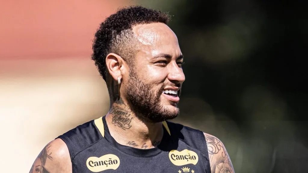 Neymar em treinamento pelo Santos. Fotos: Raul Baretta/ Santos FC.