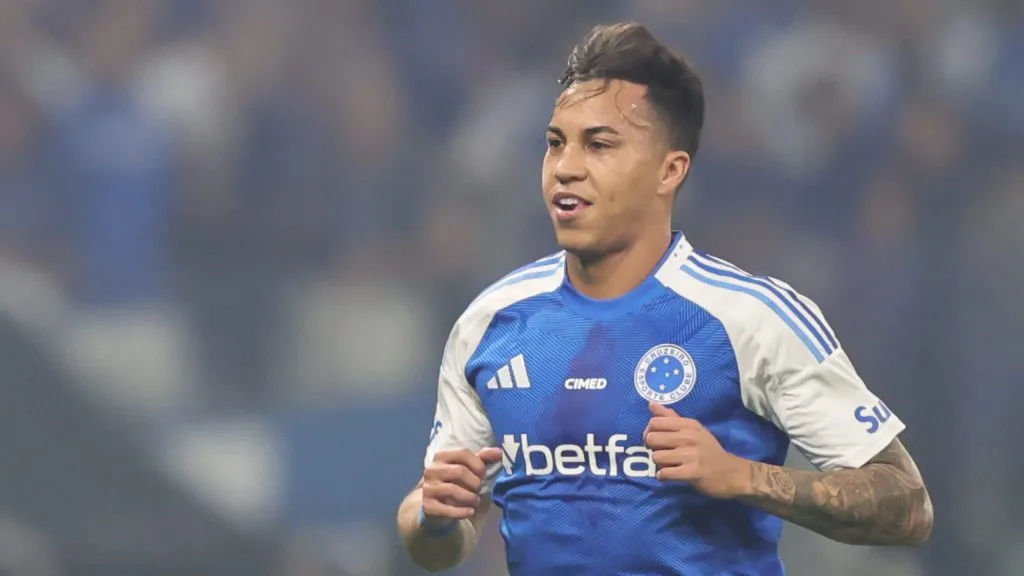 Kaio Jorge, atleta da Raposa. Foto: Gilson Lobo/AGIF.