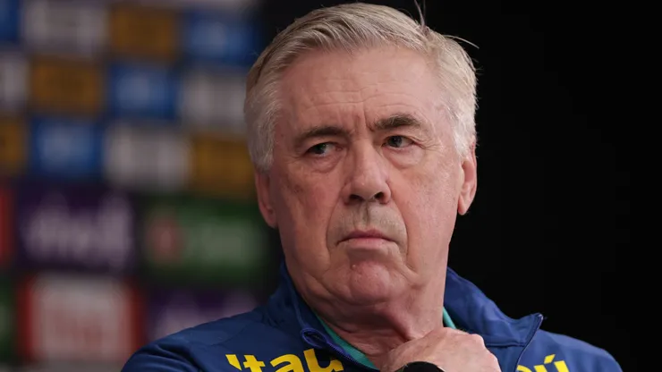 Ancelotti faz a sua primeira partida em solo brasileiro.