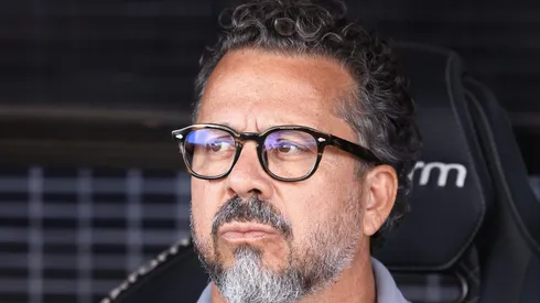 Cléber Xavier define time titular do Peixe.